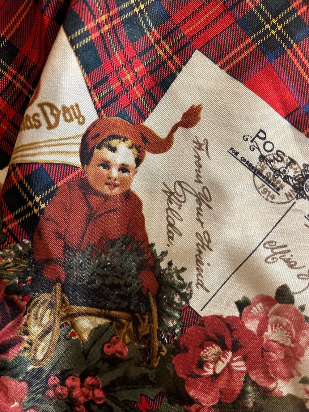 LAURA ASHLEY VTG SANTA CLAUS OVER RED TARTAN PLAID BACKGROUND SCARF SILK - Picture 4 of 10